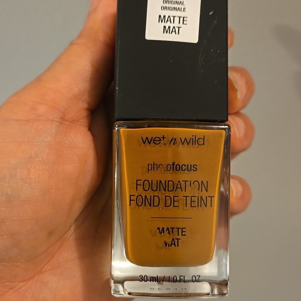 NARS & Wet n Wild Brown Foundation Flawless Finish Bundle - Picture 4 of 5
